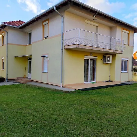 Apartment Var-lak Apartman Heviz